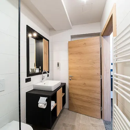 Arthur's Und Am Achensee Отель Маурах